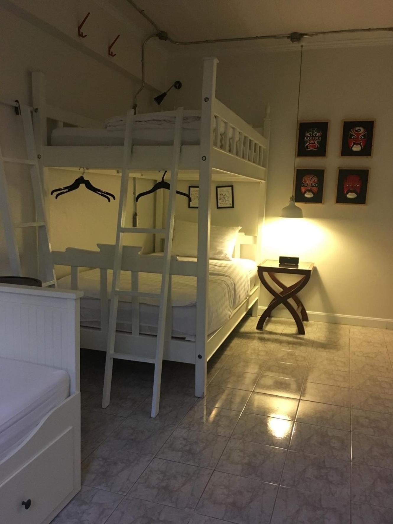 Bed In Town Hostel Τσιάνγκ Μάι Εξωτερικό φωτογραφία