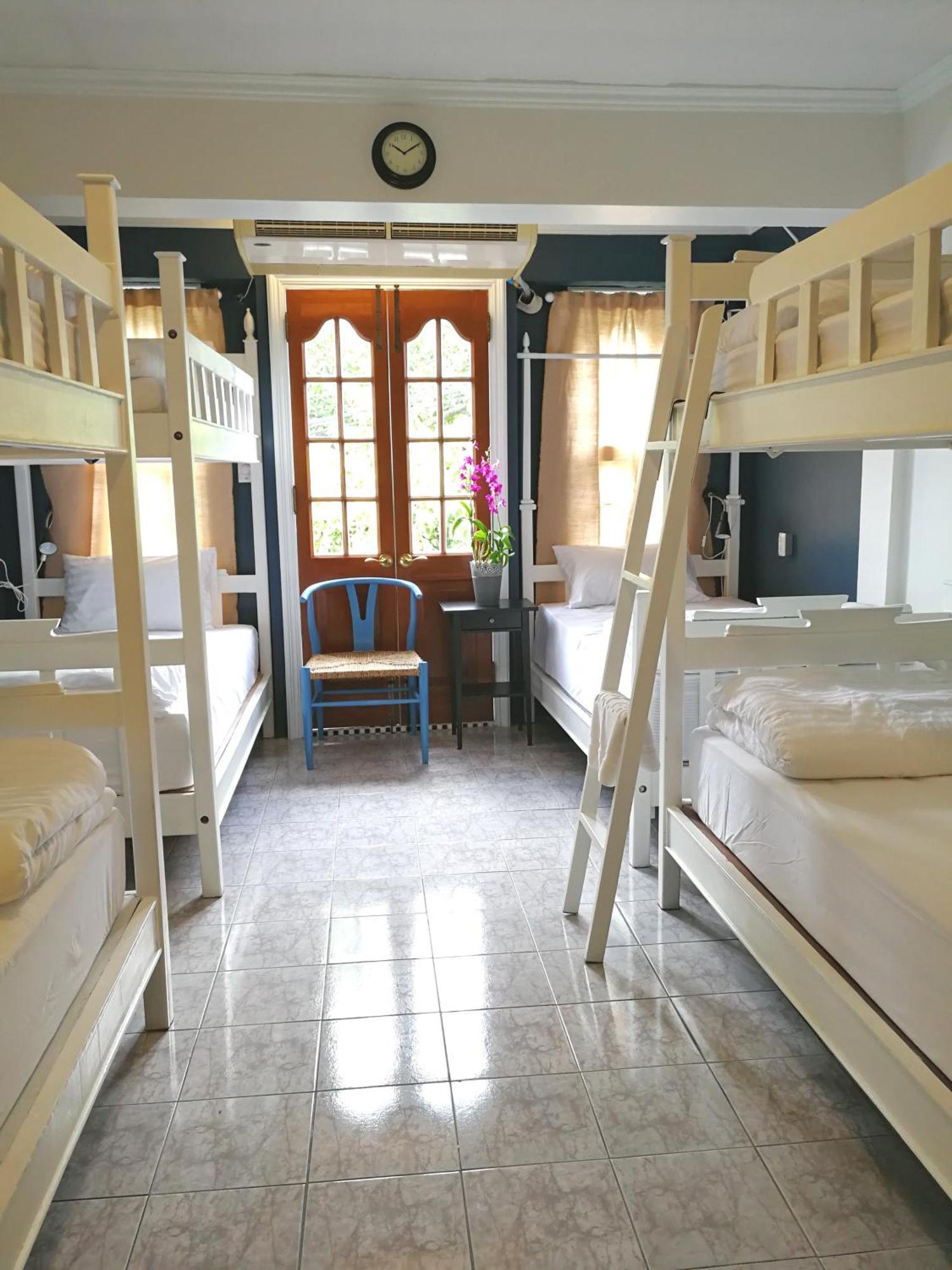 Bed In Town Hostel Τσιάνγκ Μάι Εξωτερικό φωτογραφία