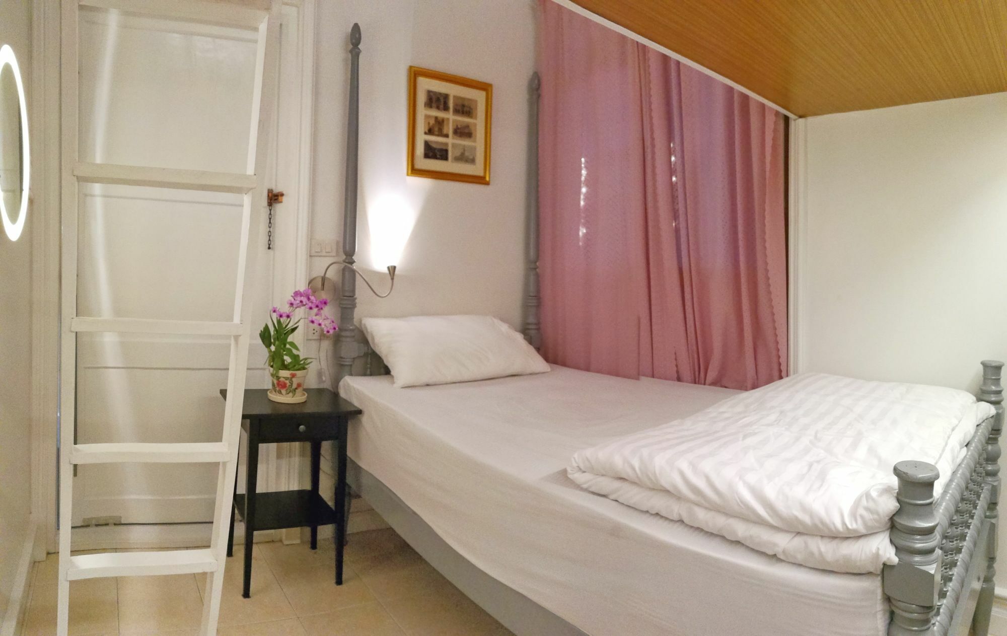 Bed In Town Hostel Τσιάνγκ Μάι Εξωτερικό φωτογραφία