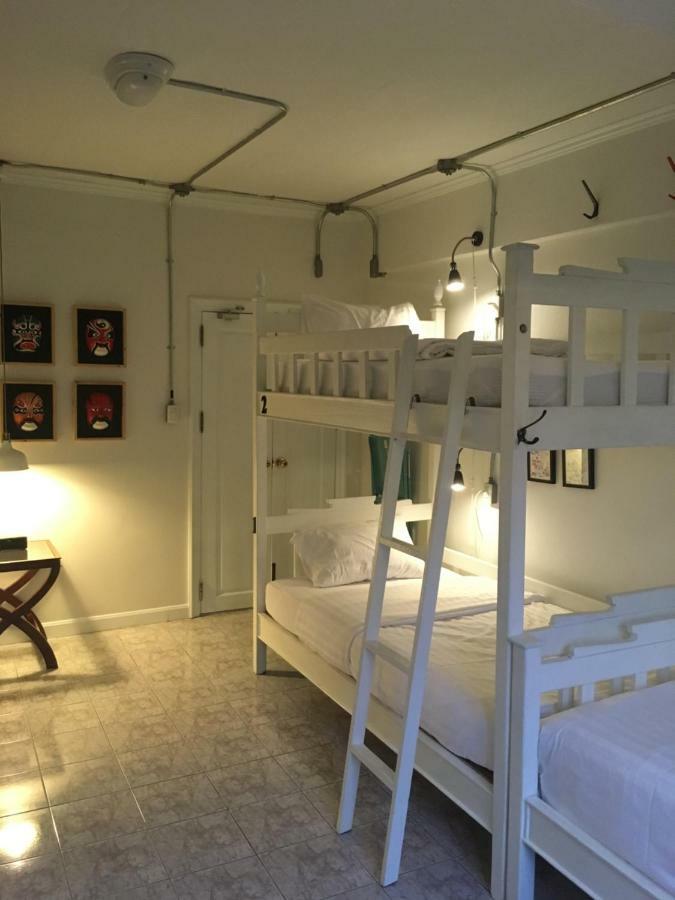 Bed In Town Hostel Τσιάνγκ Μάι Εξωτερικό φωτογραφία